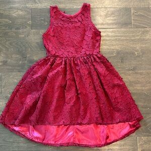 NWOT Chasing Fireflies Red Winter Blooms Dress, Size 8.